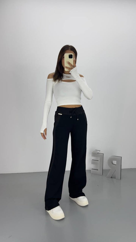 SOFT WIDE LEG SWEATPANTS IN BLACK