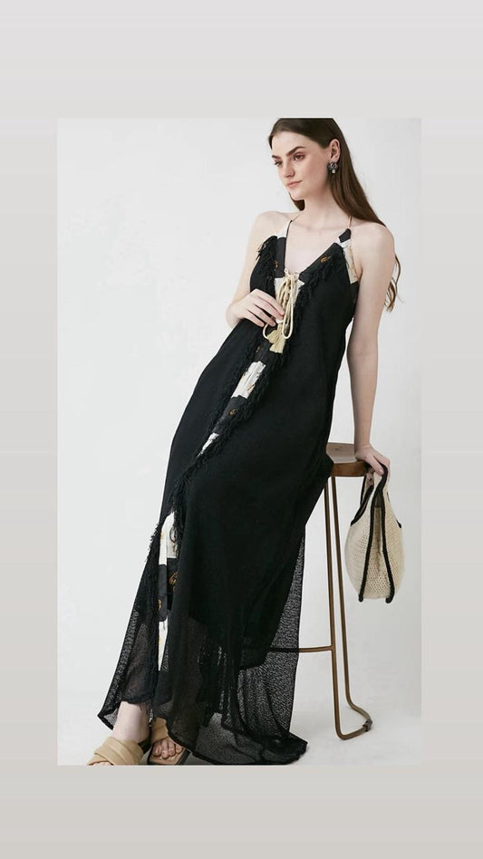 The Front Flow Dress In Black