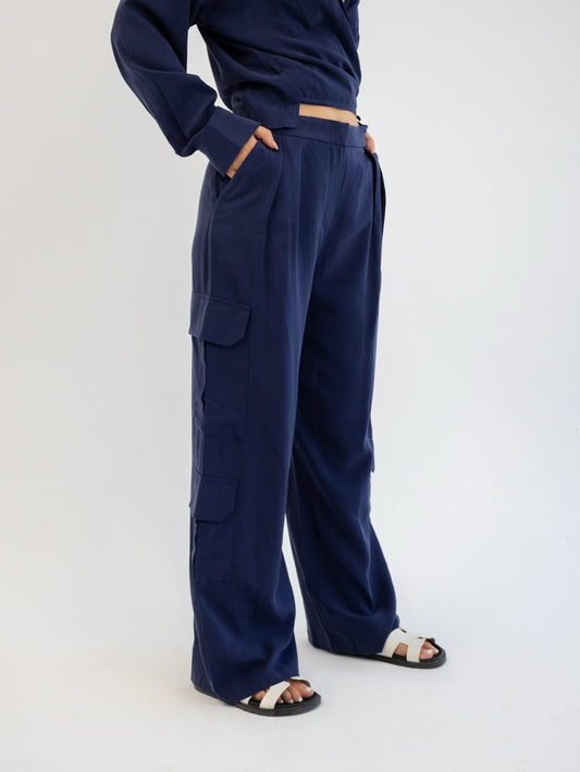 Soft Crossed Set In Navy Blue