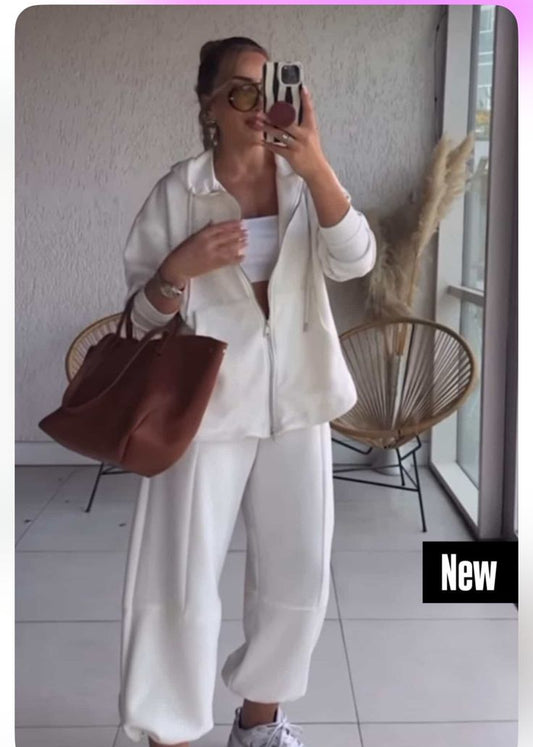 Effortless Soft Set In White