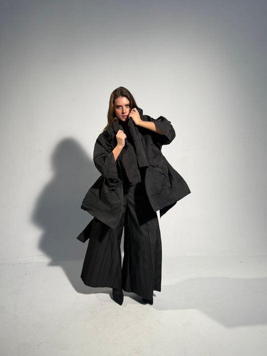 Oversized Structured Jacket In Black
