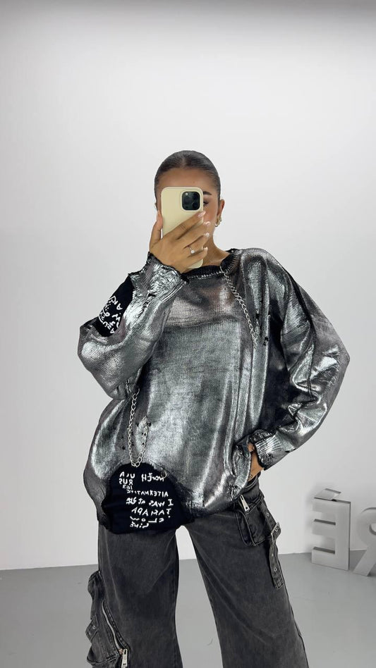 DARK CHAINED SHINY TOP