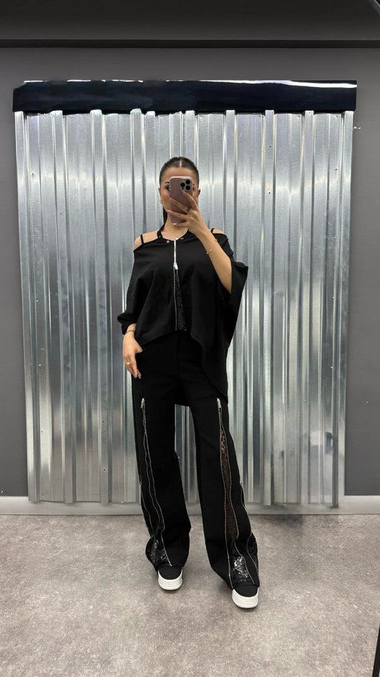 Zipped loose set in black
