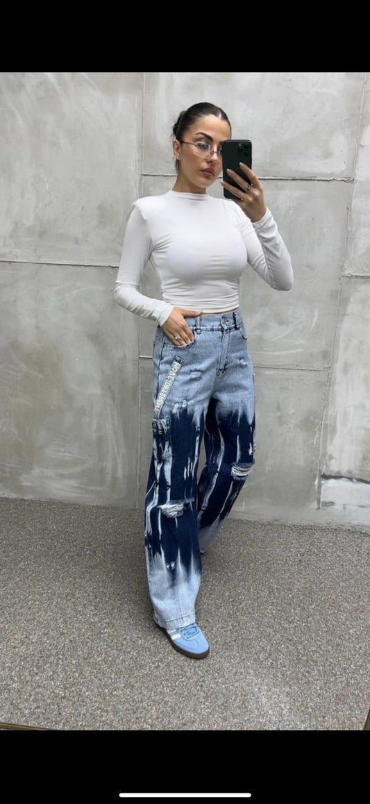 Dual-tone bleached jeans