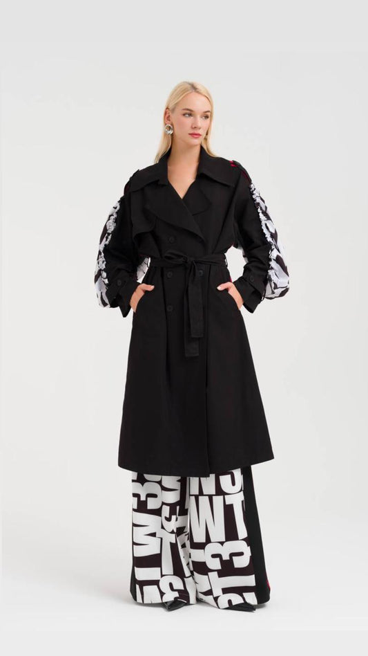 Iconic Trench Coat In Black