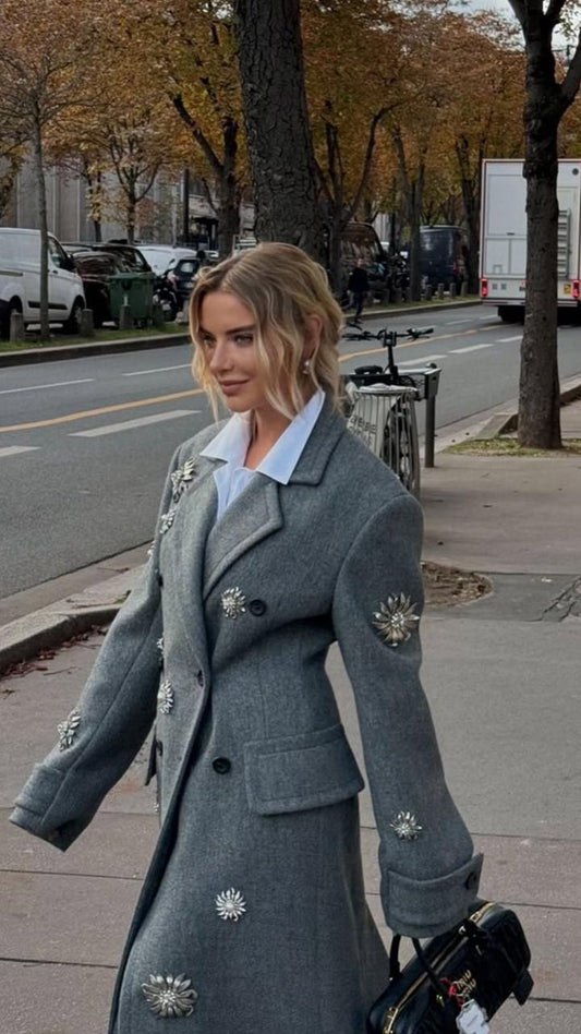 REMOVABLE FLOWERS COAT IN GREY