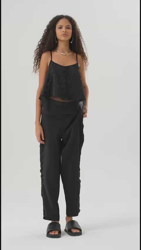 Lace embroidered set in black